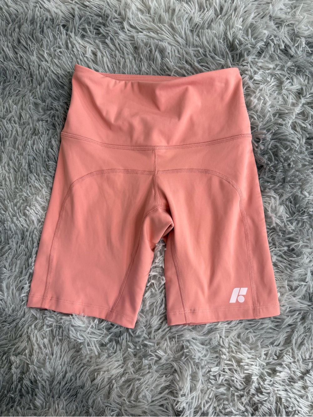 Forme Boost Short 8” Small Like New $138 Retail Color Rose